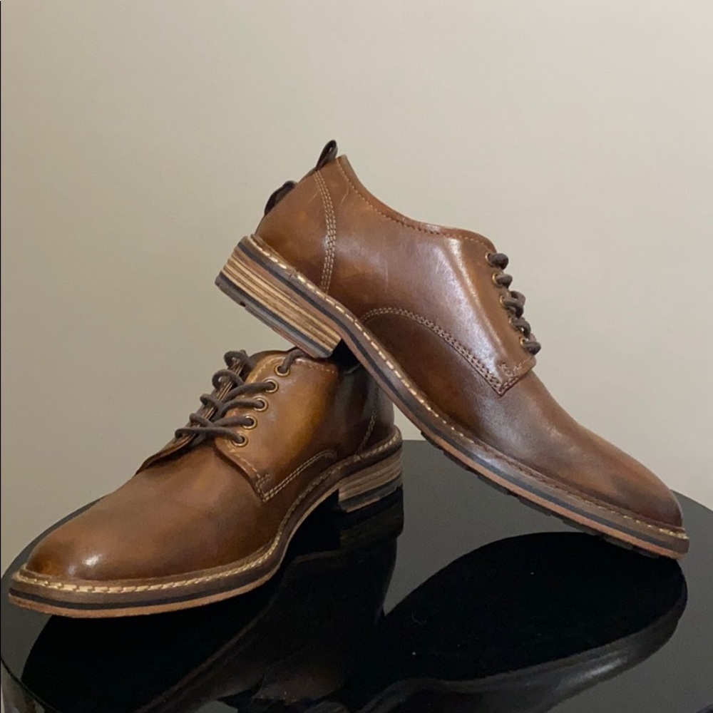 Brown dress shoes